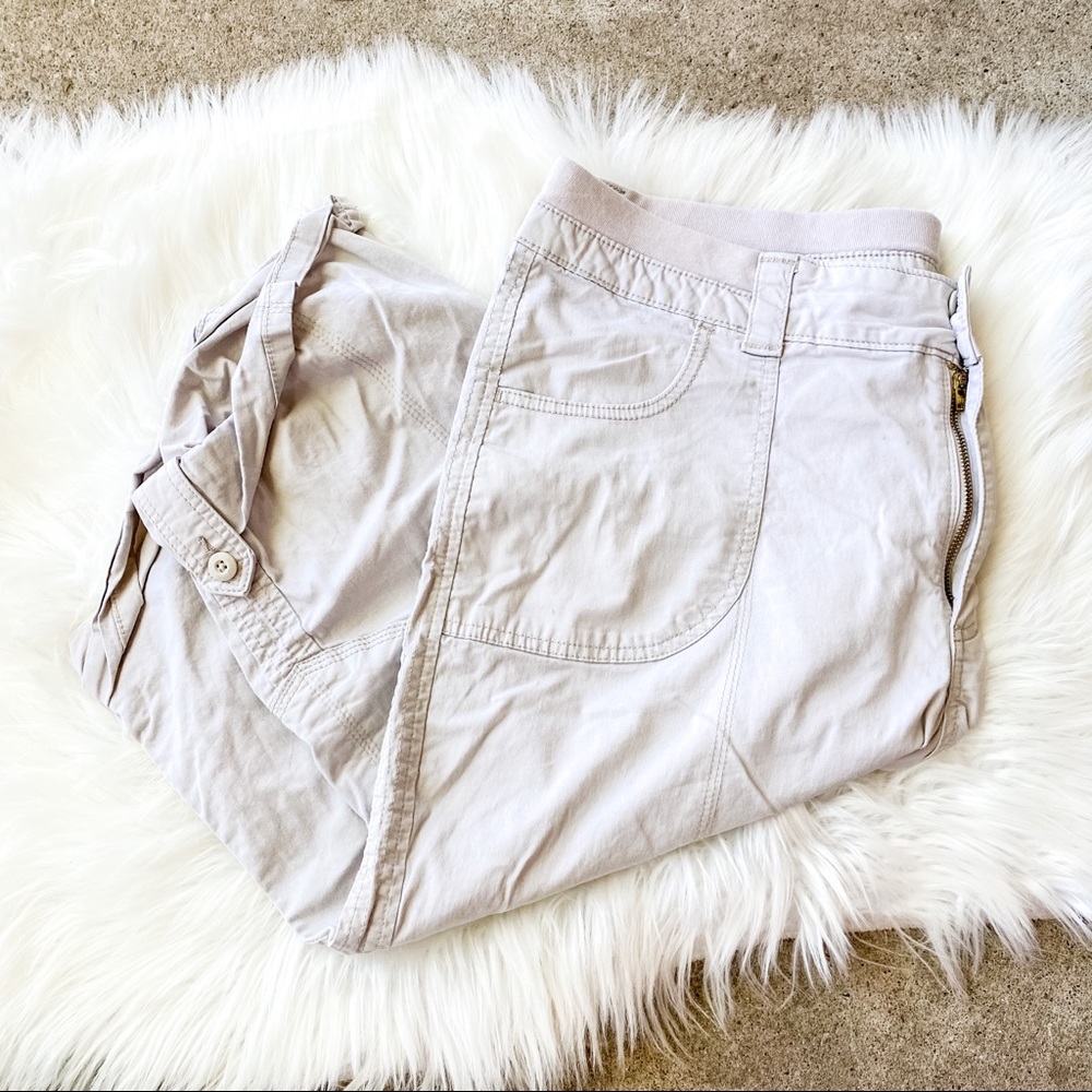 Riders by Lee Tan Cargo Khaki Mid Rise Shorts